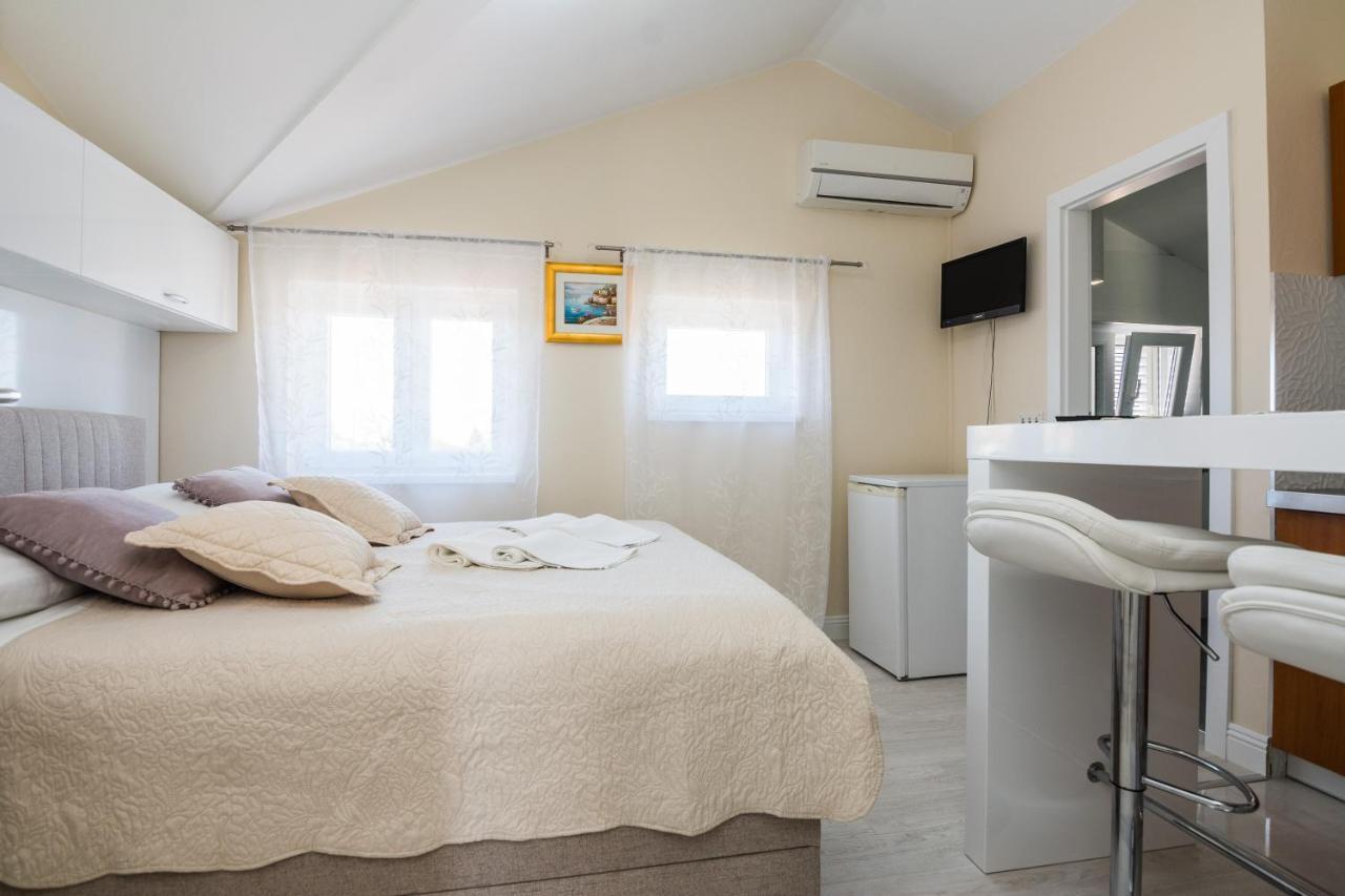 Apartments Medanic - Private Pool بريفلاكا المظهر الخارجي الصورة