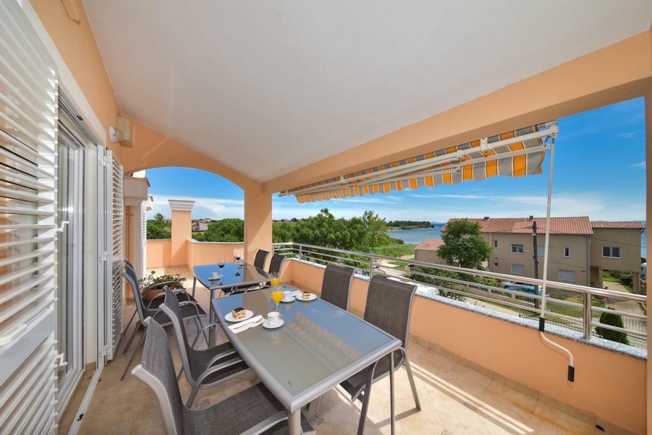 Apartments Medanic - Private Pool بريفلاكا المظهر الخارجي الصورة